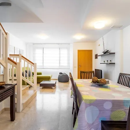 Flatguest San Fernando + 4bdr + Terrace + Parking *