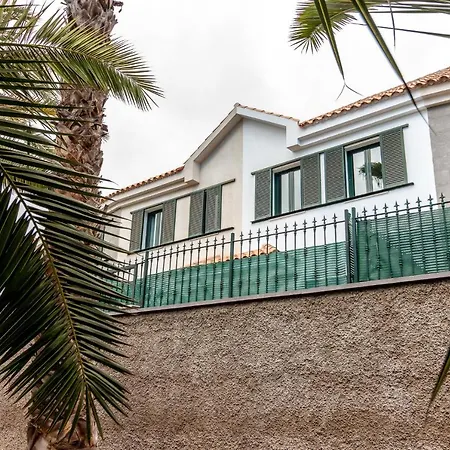 Feriehus Flatguest San Fernando + 4bdr + Terrace + Parking San Bartolomé